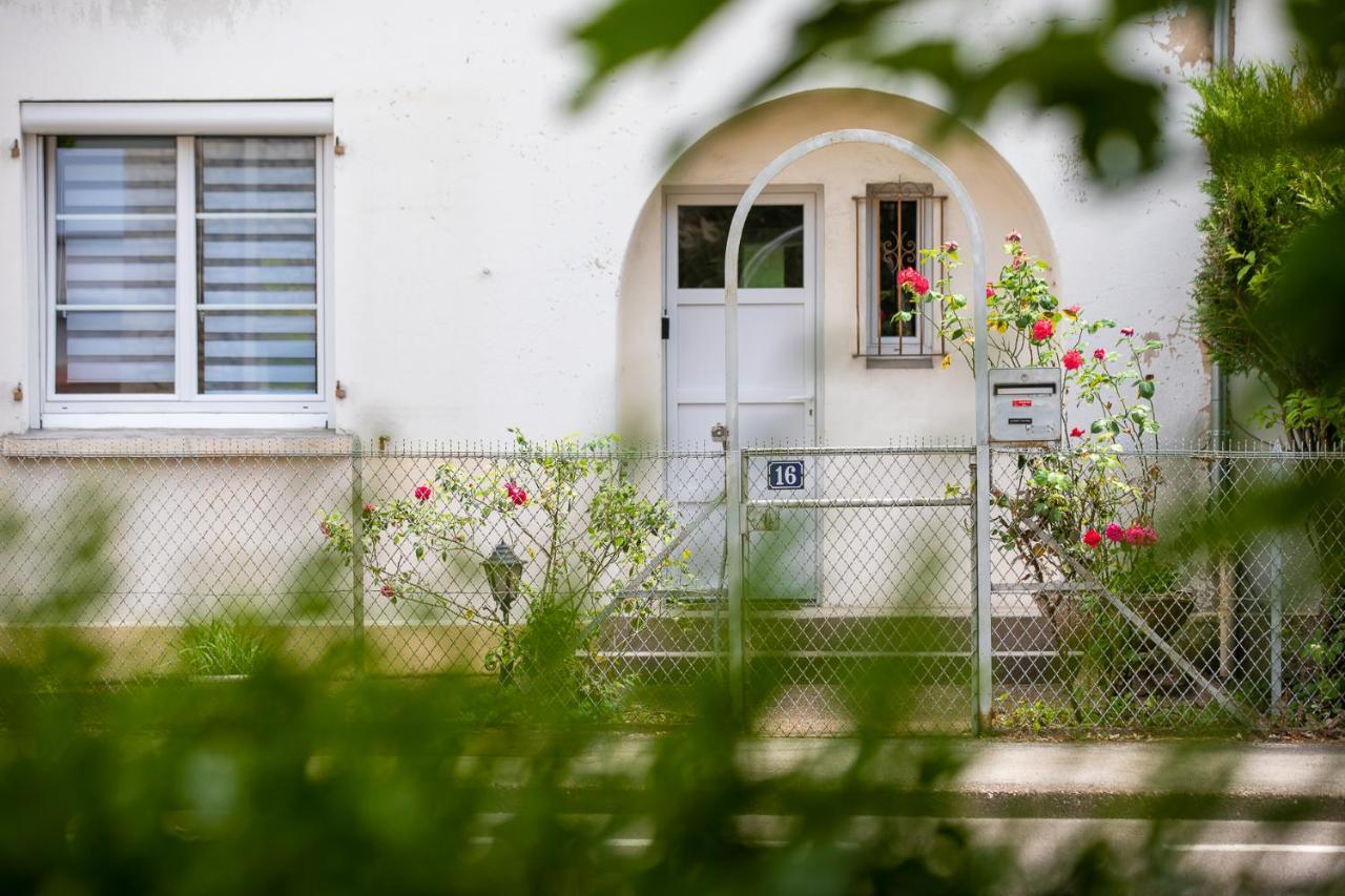 Le Coquet Chez Maguy Maison De Ville Avec Jardin Besançon Exterior foto